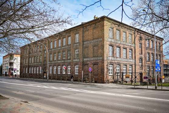 Budynek dawnych koszar XIV Częstochowskiej Brygady Straży Granicznej